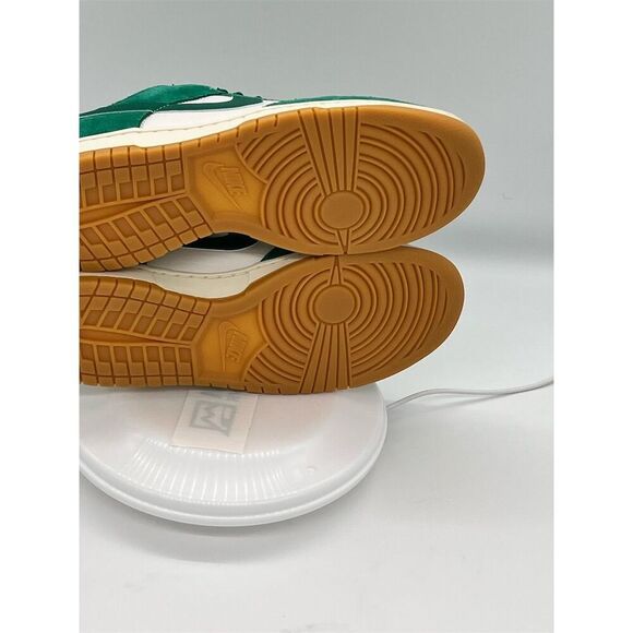 Nike Dunk Low SE 'Malachite Gum' not the same as you see in stores - Picture 15 of 16